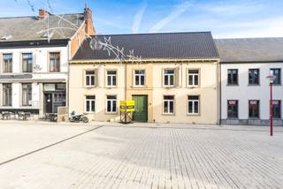 VALIMMAS verhuurt het voormalig Eetcafé De Oorzaak, uniek gelegen op de gezellige, autovrije en historische markt van Asse, waar het steeds...