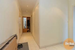 AALST - Dit aangenaam appartement met één slaapkamer bevindt zich op een strategische locatie in Aalst, met een vlotte verbinding naar de ring,...