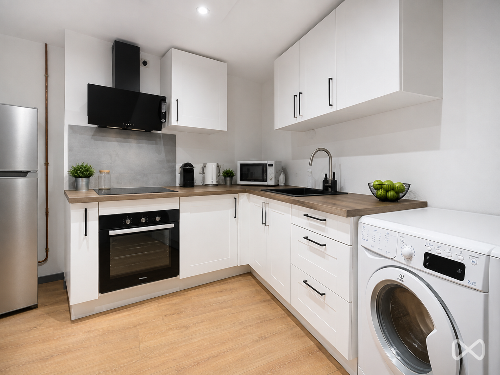 Mooi appartement met 2 slaapkamers en een garage in het centrum - foto 3