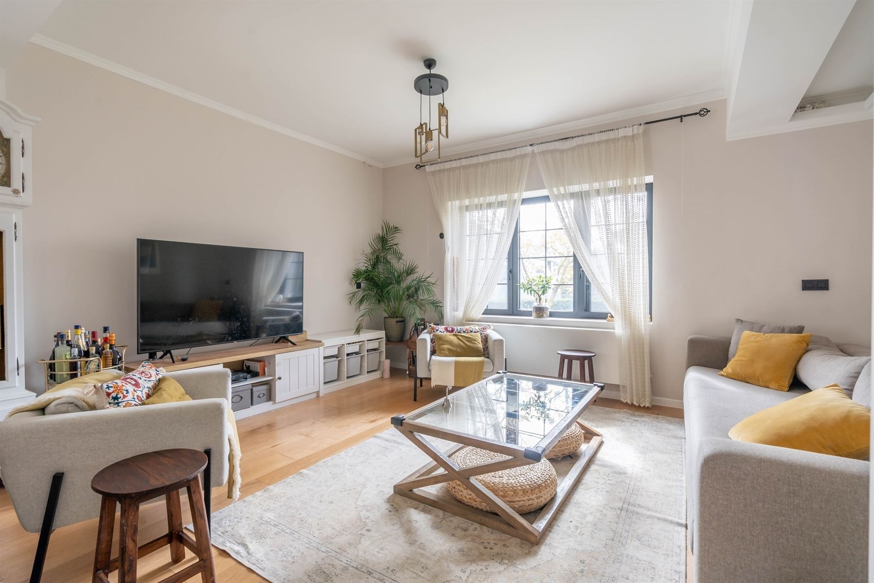 Volledig gerenoveerde woning met 3 woonunits - foto 4