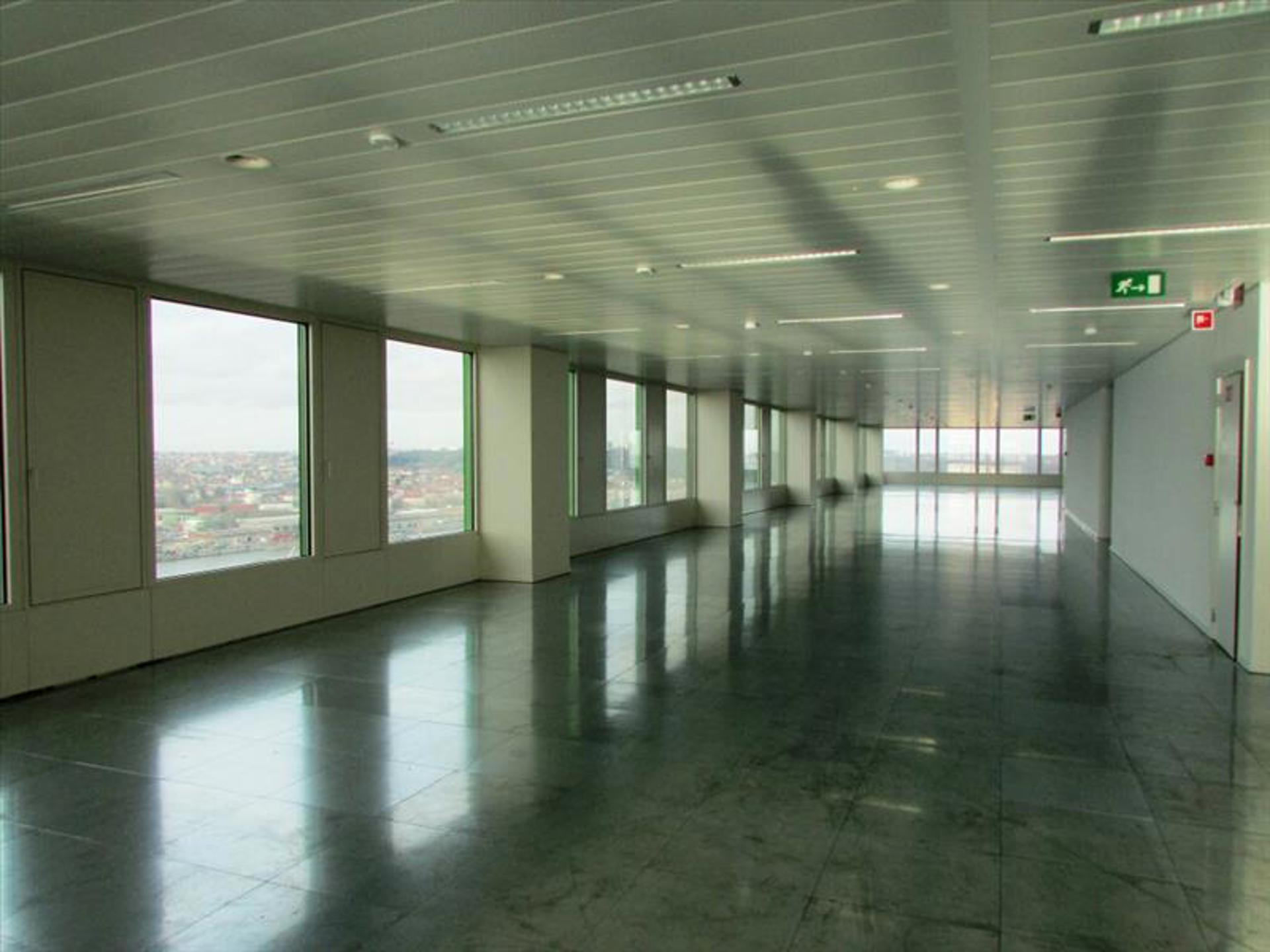 Commercial for rent in Schaerbeek - photo 5