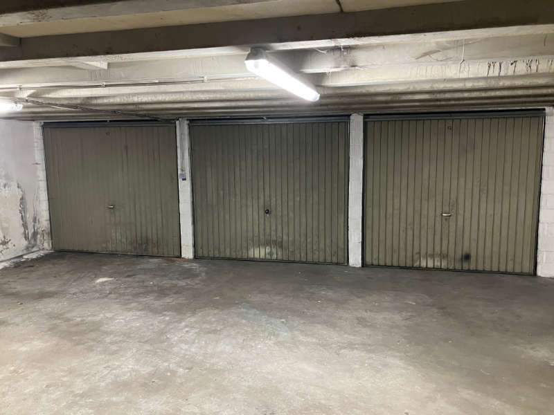 Afgesloten ondergrondse kleine garage op TOP ligging te Kortrijk via EXPERT-IMMO - photo 3