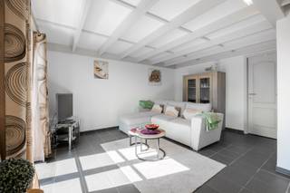 Deze erfpacht vakantiewoning is rustig gelegen aan de duinengordel van Oostende en op 2 minuten van de Zeedijk. Deze woning is voorzien van...