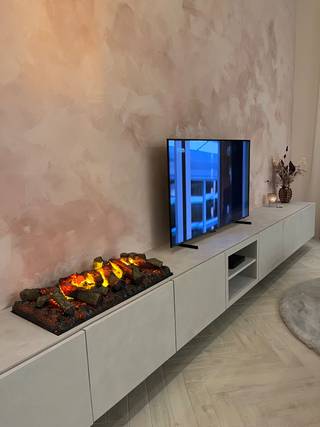 LIGGING:- Oud fabriekspand met karakteristieken hoge plafonds, dikke isolerende muren, boogramen en balken.- Meteen aan fiets- en wandelpad langs...