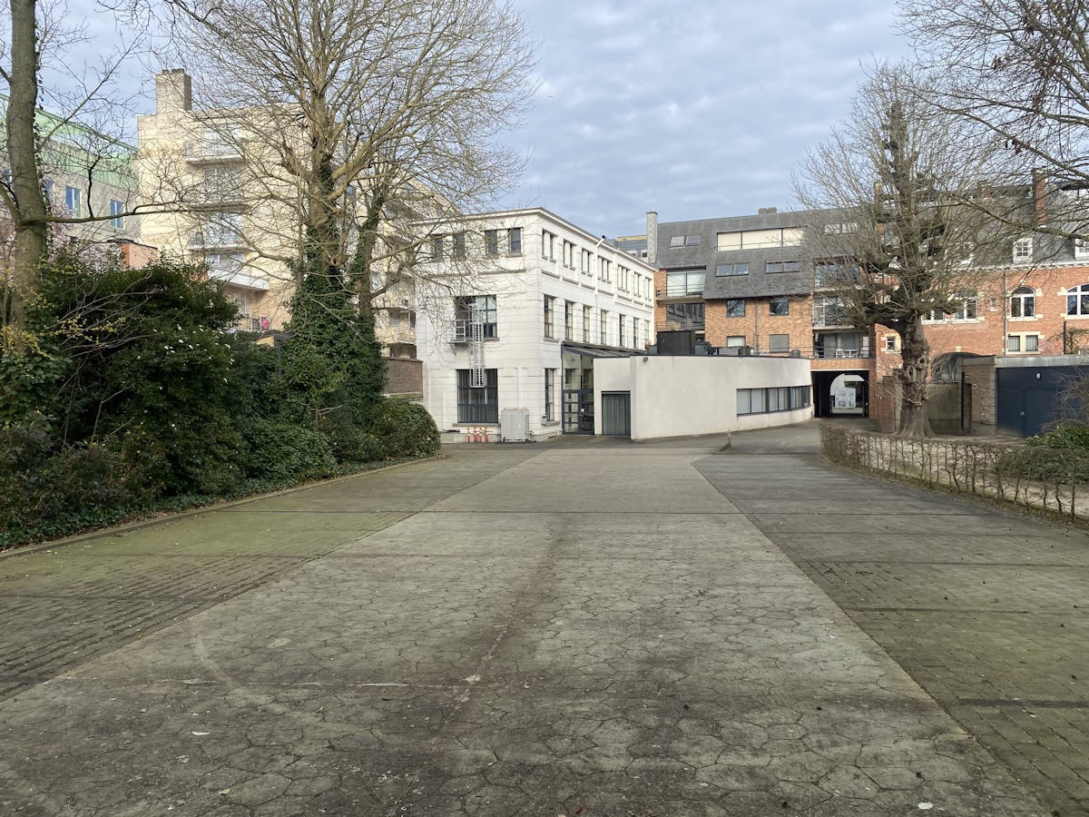 Handelspand met stockageruimte/kelder in centrum Roeselare - foto 5