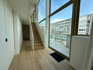 Dit luxueuze appartement is gelegen in het hart van Tongeren en biedt een adembenemend uitzicht over de stad. Het penthouse beschikt over 2...