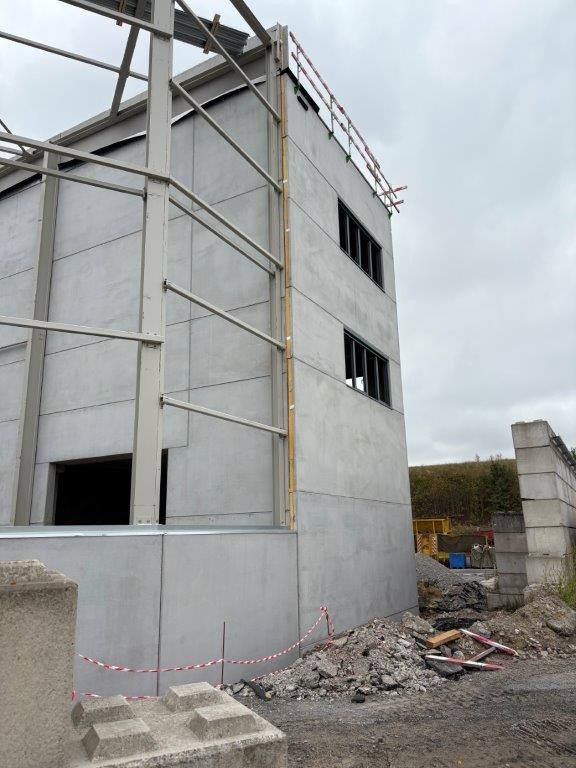 Logistieke bedrijfshal - 4069 m² - met mogelijkheid tot 1200 m² kantoren. Superligging! - foto 5