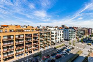 Deze studio ligt in de rustige Franslaan en kan uw pied-à-terre aan zee worden. Op heden kan deze standaard studio onmiddellijk betreden worden;...