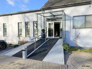 4* HOTEL met 24 kamersInstapklaar viersterrenhotel , strategisch gelegen vlakbij de luchthaven Zaventem en de driehoek Brussel, Leuven en...
