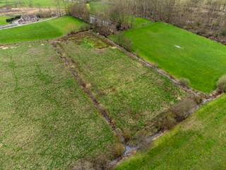 Te koop: unieke landbouwgrond in Heffen, prachtig gelegen in een groene omgeving aan de rand van het water. Deze eigendom bestaat uit twee...