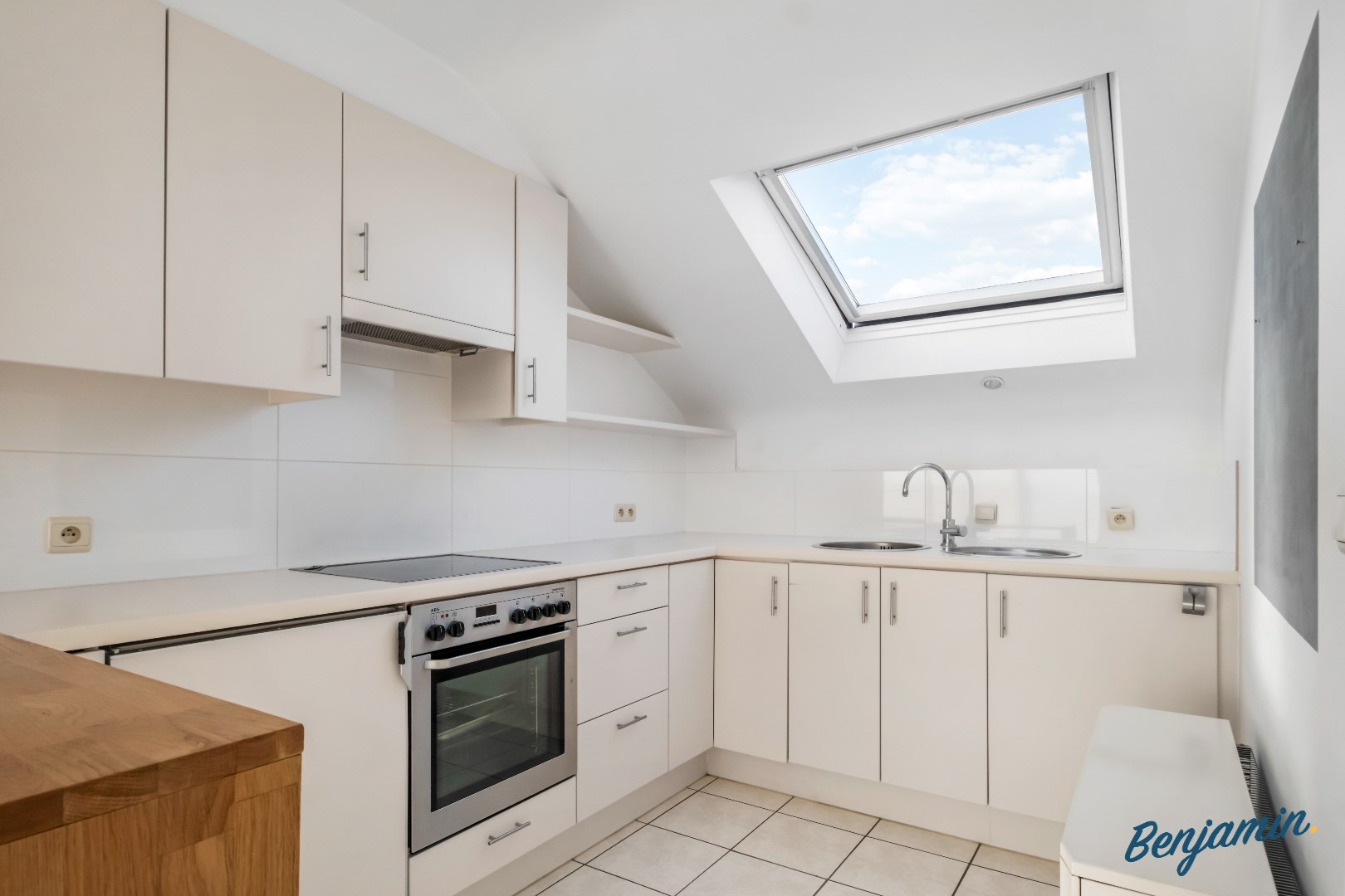 Penthouse with 1 bedroom, storage room and sun terrace in the center of Dadizele - photo 5