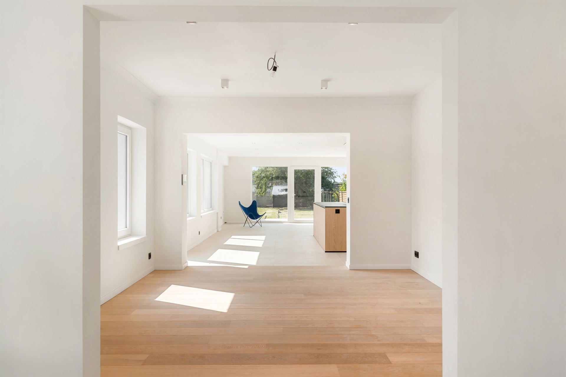 Eco-gerenoveerde gezinswoning op een perceel van 600m2 - foto 5