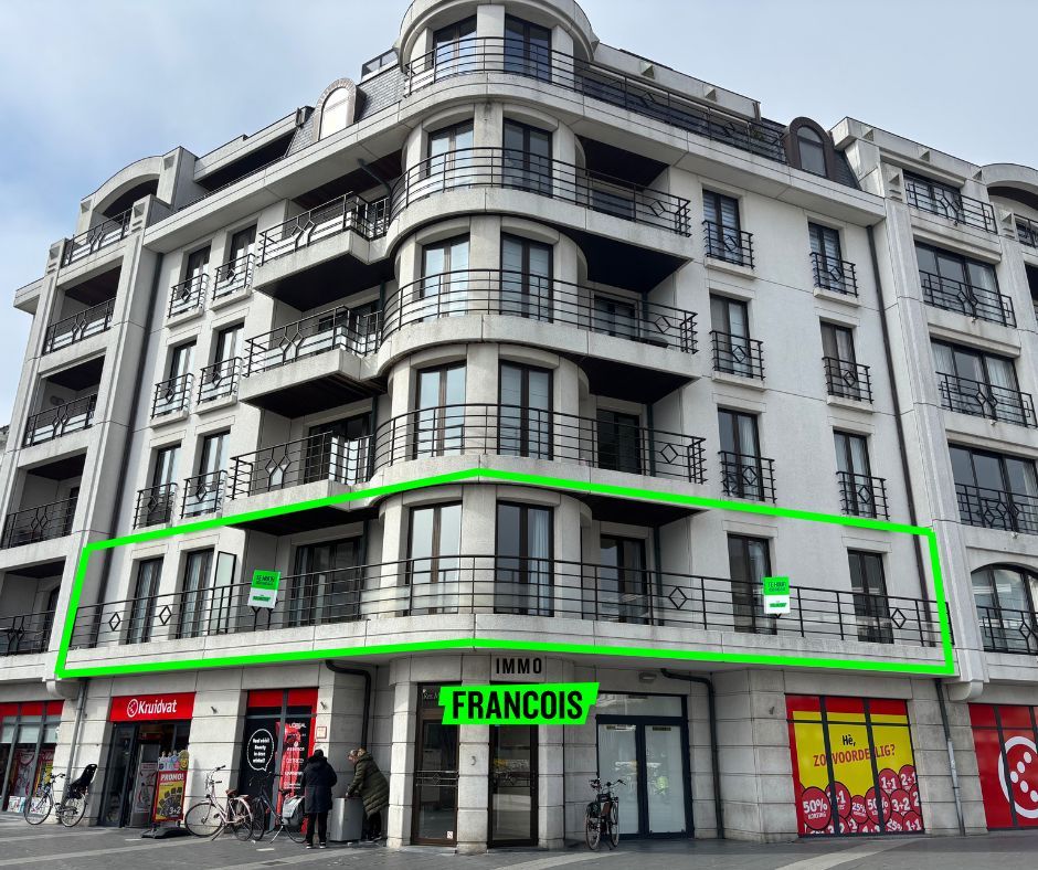 Uiterst centraal gelegen drieslaapkamerappartement te Blankenberge - foto 1