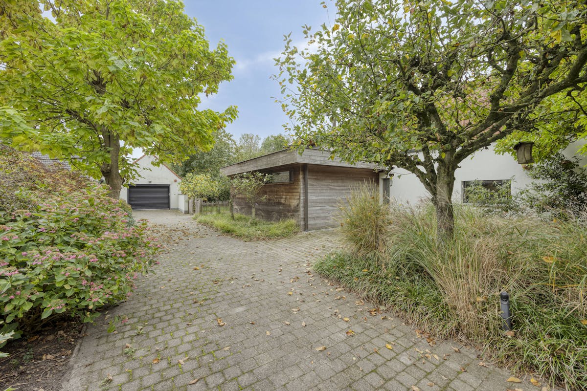 Vrijstaand huis met bijgebouw te Moerkerke (Damme) - foto 2