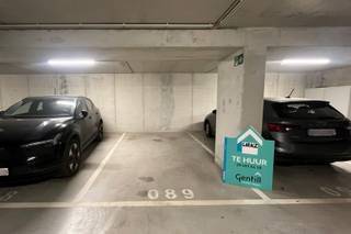 Op een rustige en gezellige locatie in Gent bevindt zich deze ondergrondse autostaanplaats, gelegen op verdieping -2. De parkeerplaats is...