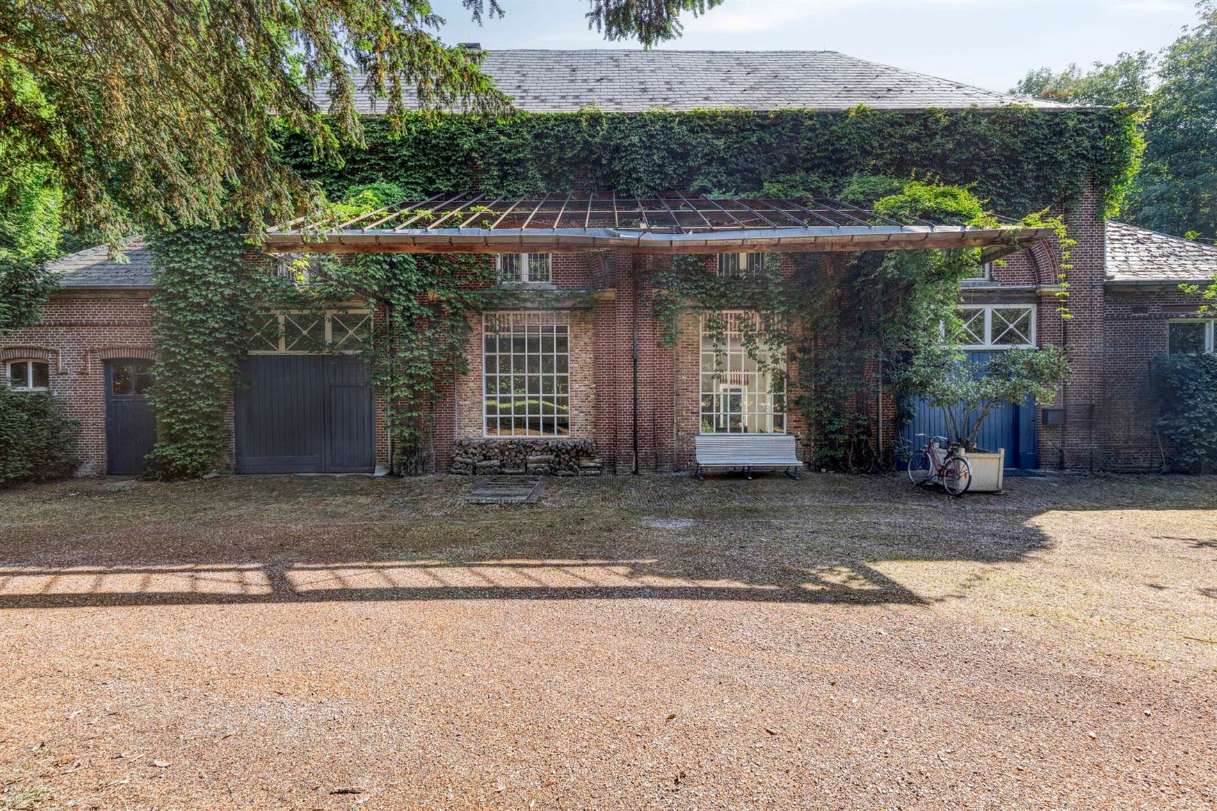 Uitzonderlijk koetshuis op kasteeldomein in Hansbeke, 487m² puur woongenot - foto 4