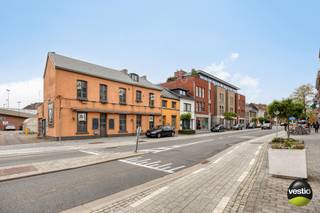 Achter de opvallende gevel van het iconische café Den Tower (12,5 m breed!) schuilt een pand met enorm veel potentieel. Gelegen op een...