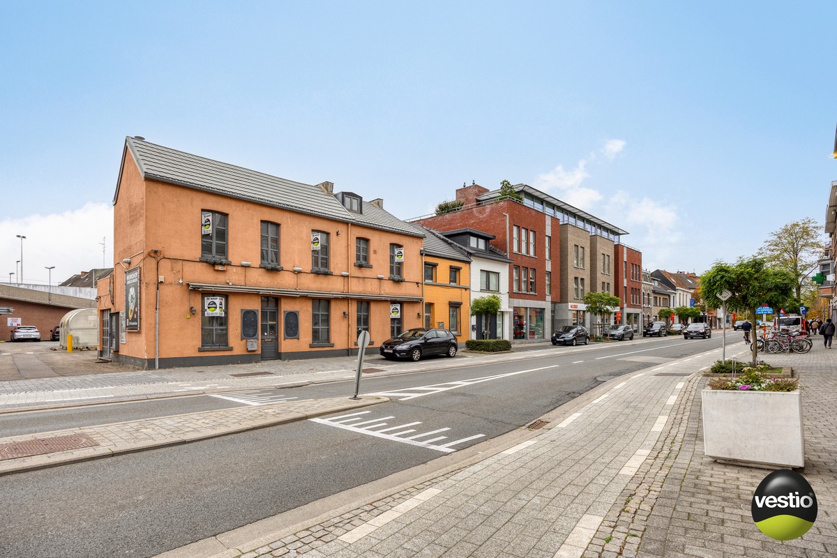 Handelspand met woonst / projectopportuniteit aan de Luikersteenweg. - foto 2