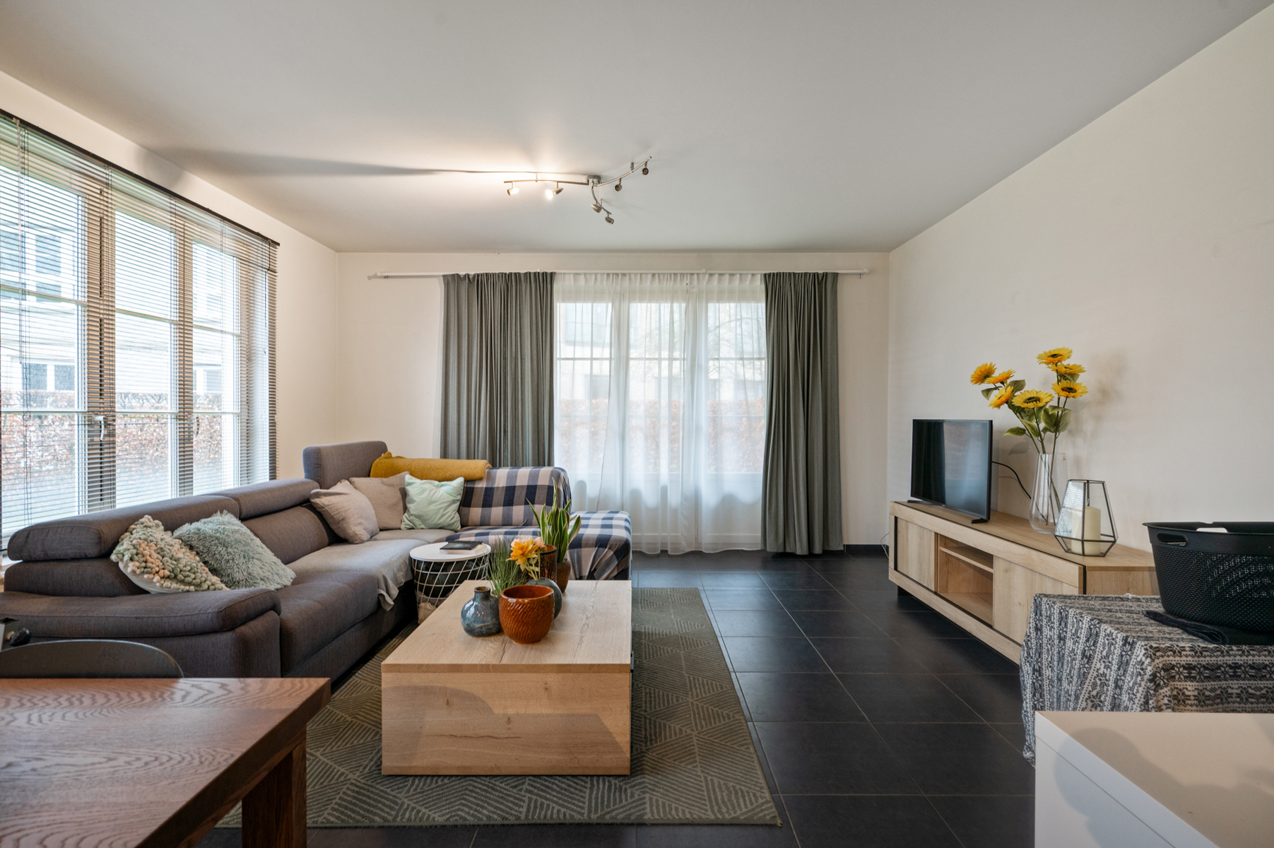 Rustig gelegen gelijkvloers appartement met twee slaapkamers en tuin.  - foto 2