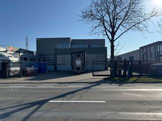 Opslagruimte te huur in Aalst, uitstekend gelegen in het Wijngaardveld. De ruimte biedt een vrije hoogte van 4 tot 6 meter en is uitgerust met...