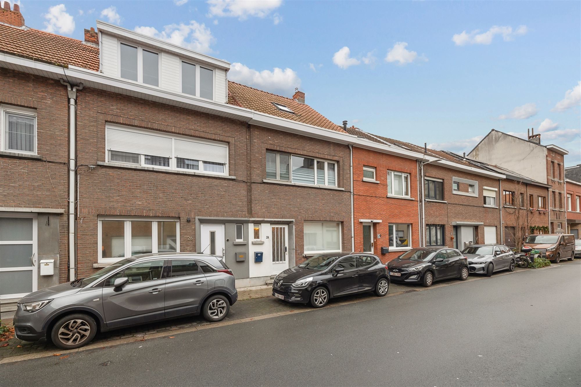 Woning met 4 slaapkamers op rustige ligging - foto 1