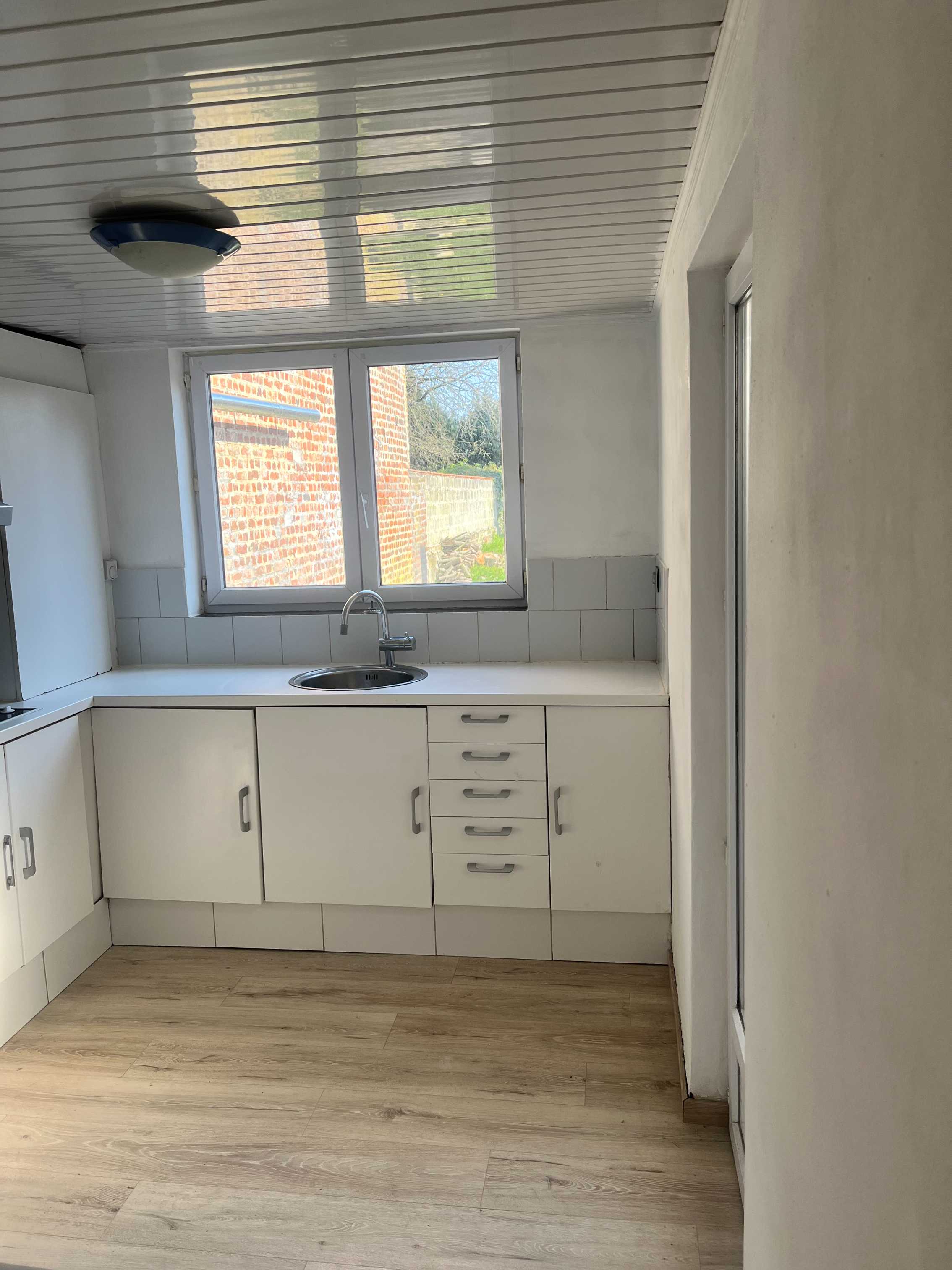 Appartement te huur in Halle met 1 slaapkamer - foto 2