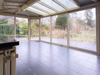 Deze ruime te renoveren vrijstaande woning met 5 slaapkamers en grote tuin is gelegen op een topligging te De Pinte, nabij belangrijke...