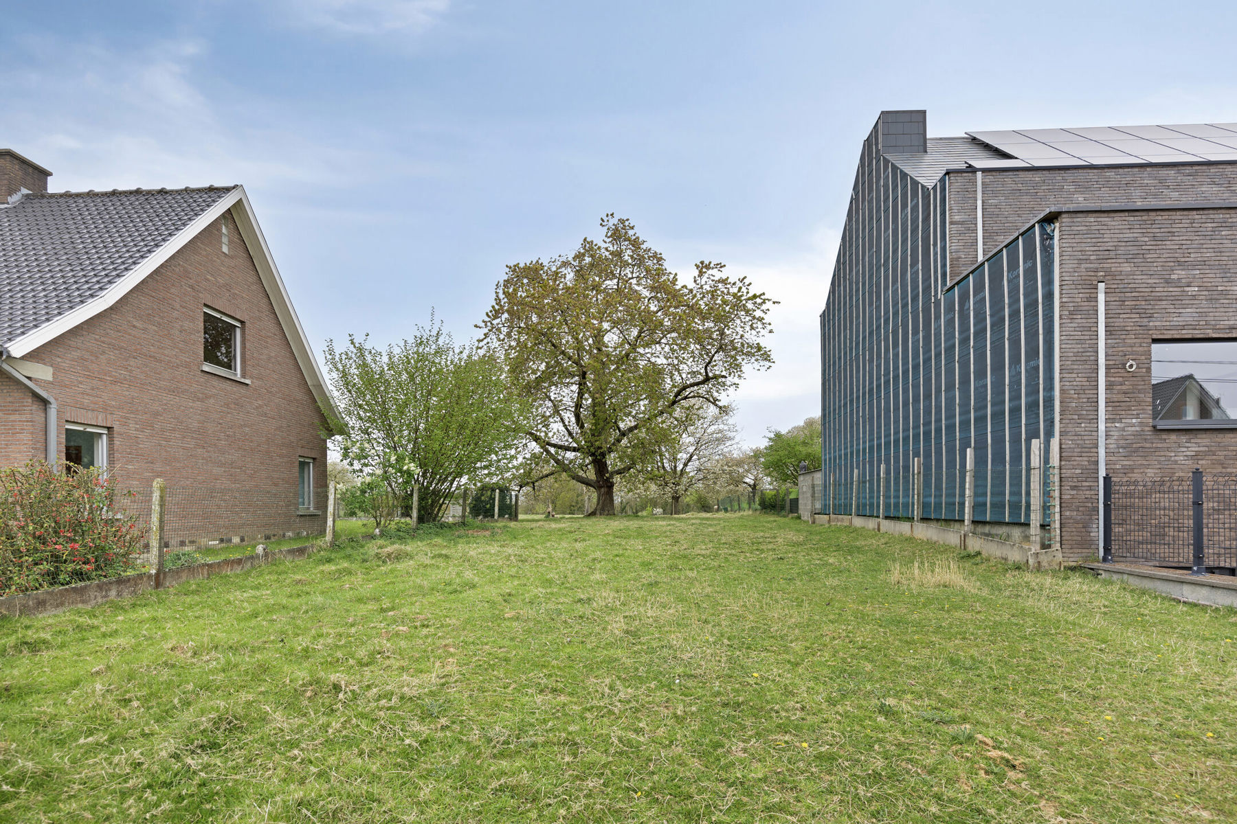 Bouwgrond voor driegevelwoning  - foto 2