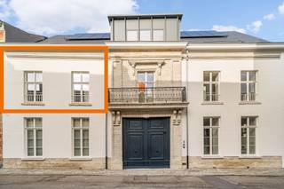 Groen wonen in het hart van Tienen<br />In woonbuurt Dony woon je rustig en groen, midden in het centrum van Tienen. Dit lichtrijke appartement op de eerste verdieping combineert comfort, ruimte en een aangename buitenruimte in een karaktervolle, groene omgeving.<br /><br />Het appartement beschikt over 2 slaapkamers, een bewoonbare oppervlakte van 101 m² en een terras van 6 m².<br /><br />Dony is een stijlvolle nieuwe stadsbuurt met veel aandacht voor groen, rust en een aangename leefomgeving, vlak bij alle voorzieningen van Tienen.<br /><br />Sommige appartementen komen in aanmerking voor het verlaagde btw-tarief van 6%. Benieuwd dewelke? Vraag meer info bij de sales consultant.