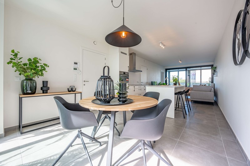 !LAATSTE KANS AANKOOP 6% BTW! Ruim 2 slaapkamer appartement in residentie DAC'ART Izegem. - foto 3