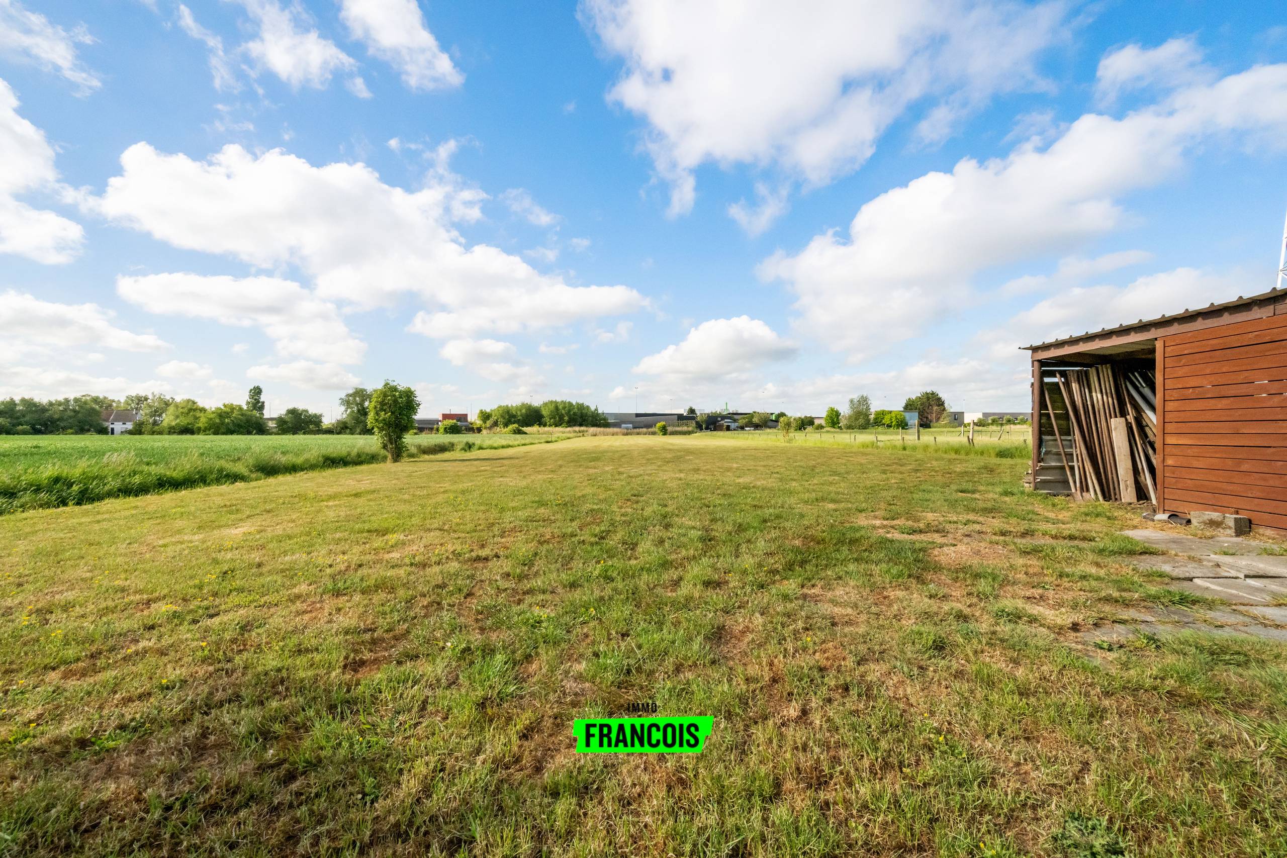 Renovatieproject op riant perceel van meer dan 3.700m² te koop te Bredene - foto 3