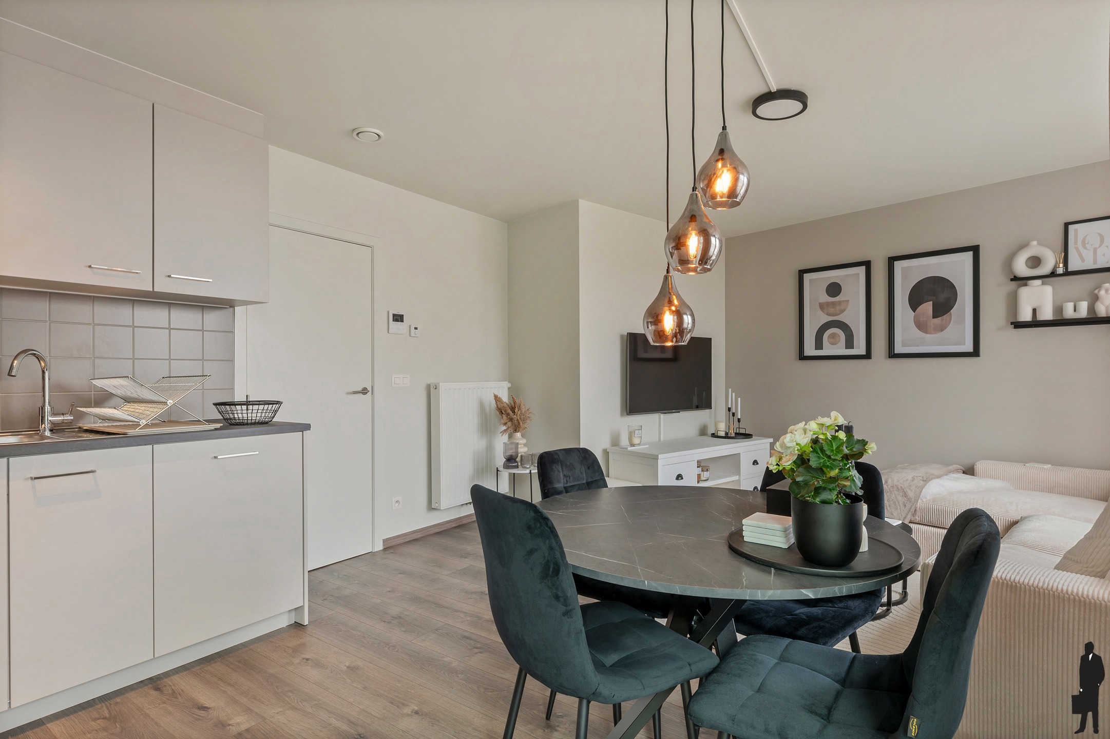 Gerenoveerd 1 slpk. appartement met groot terras in het centrum van Meer. - foto 2