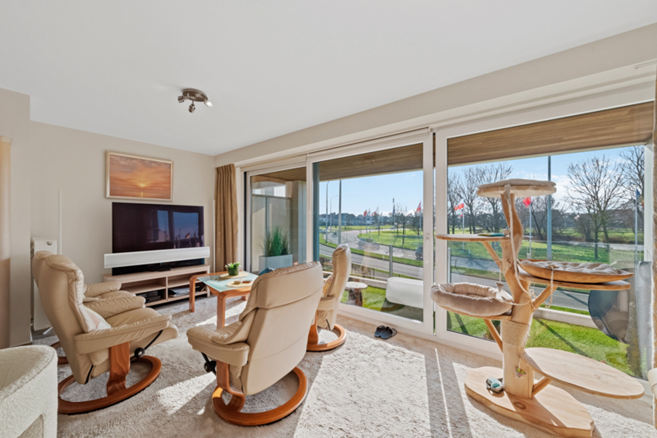 Appartement met terras en open zicht nabij Kennedy-rondpunt - foto 4