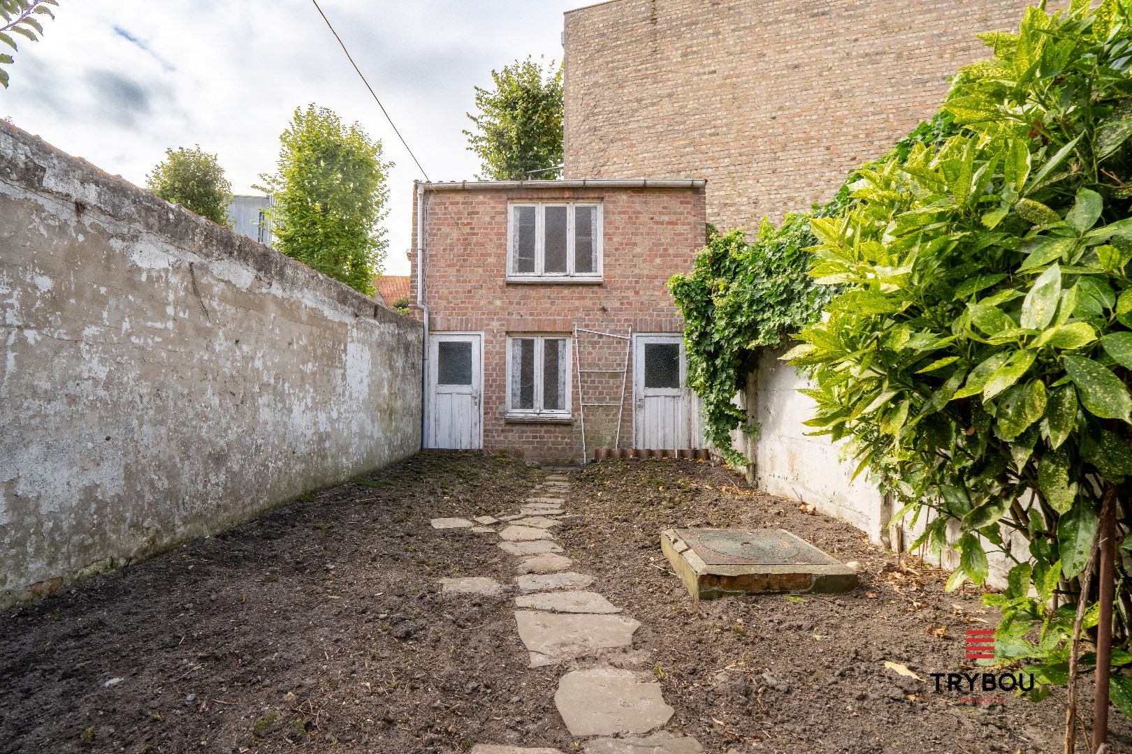 🏠 Te koop in het hart van Diksmuide – Woning met woon-winkelcombinatie en charmant stadstuintje - foto 3