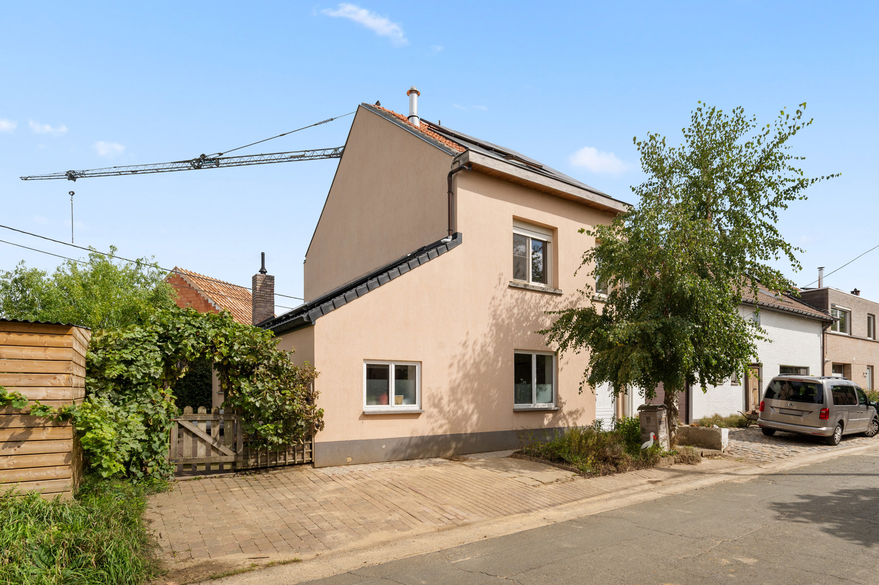 Recent gerenoveerde woning met prachtige tuin - foto 2