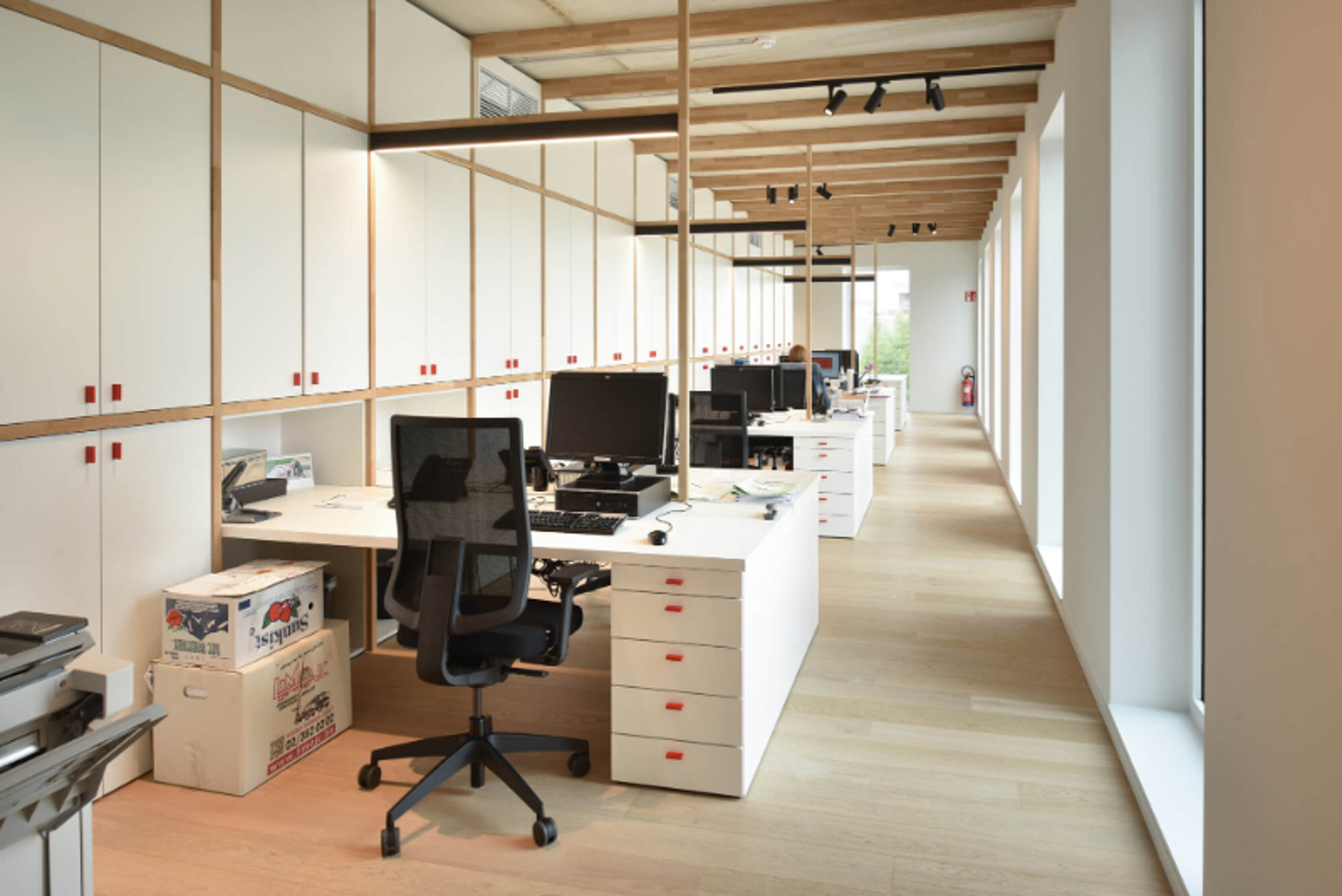 Commercial à louer à Sint-Pieters-Leeuw - photo 4