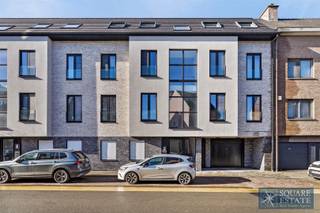 Square Estate presenteert u dit prachtige appartement van 75 m² in een recent gebouw in Wemmel, dat modern comfort en optimale energie...
