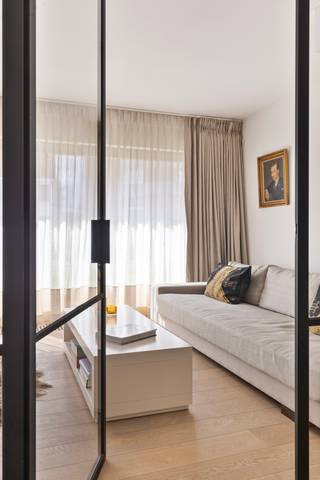 Te koop met vanaf prijs, doe gerust een hoger bod.Ontdek dit exclusieve, gelijkvloerse luxe-appartement op een toplocatie, perfect voor investeerders...