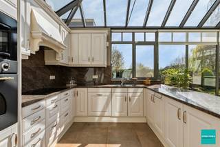 Op zoek naar een woning met ruimte, licht en talloze mogelijkheden? Deze karaktervolle woning in Wemmel combineert comfort, flexibiliteit en...