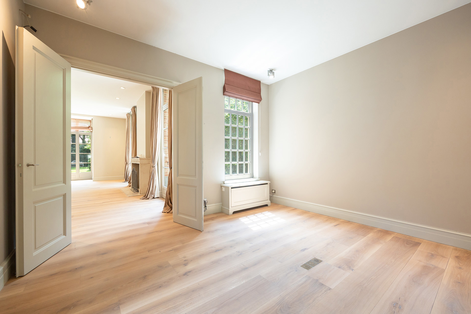 LUXUEUZE VILLA MET HOOGWAARDIGE AFWERKING - foto 5