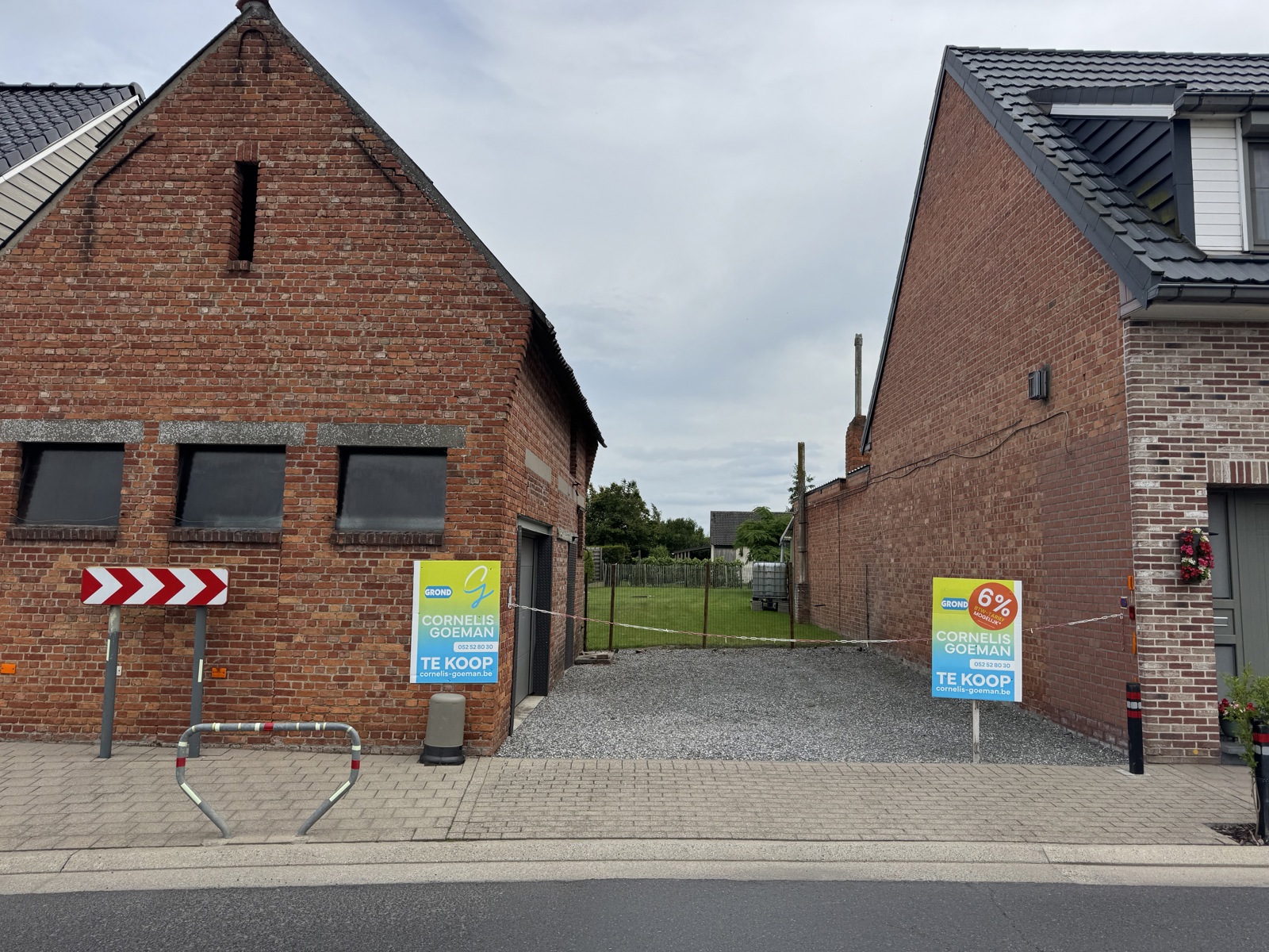 grond gelegen in woongebied voor half open bebouwing - foto 3