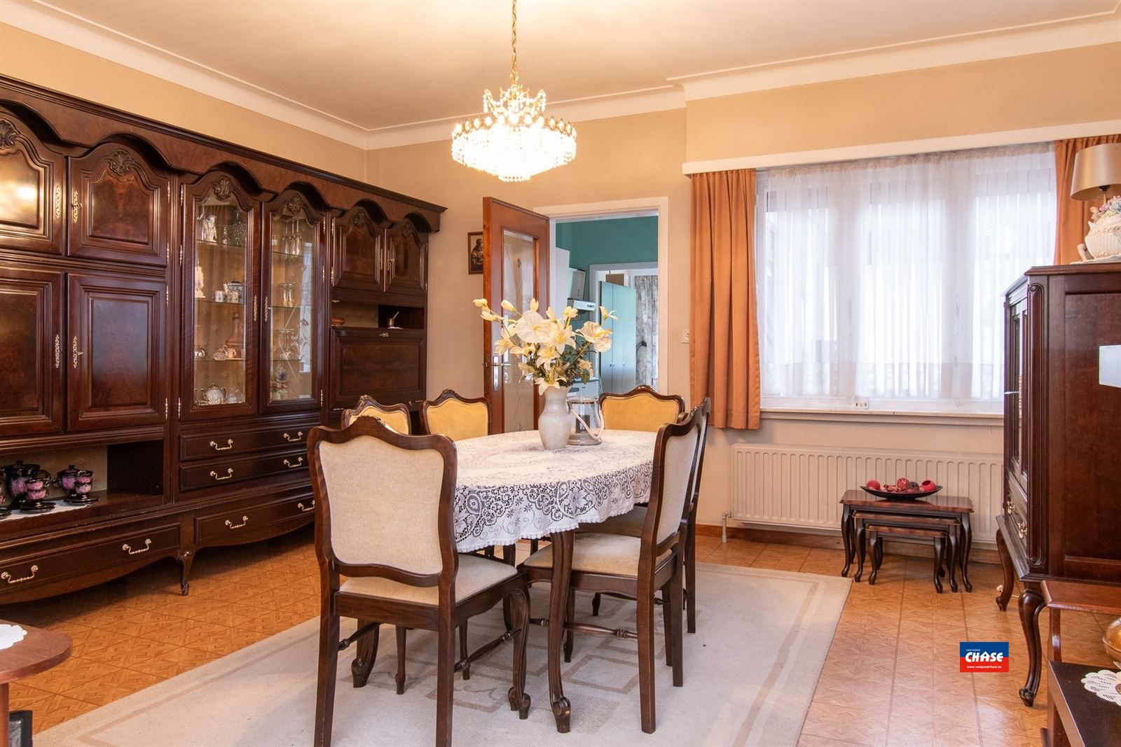 Charmante (op te frissen) rijwoning met 3 à 4 slaapkamers en prachtige tuin - foto 4