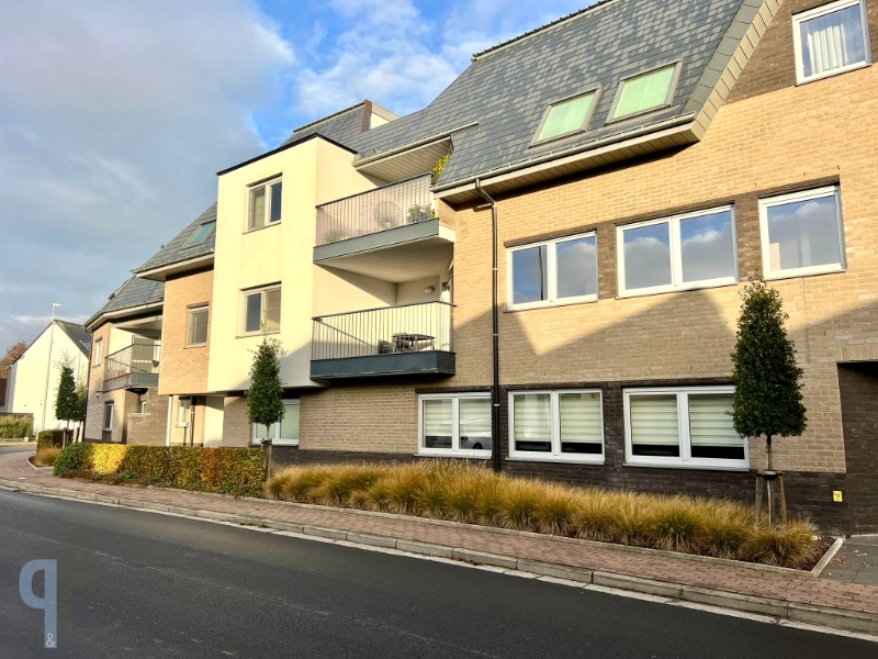 Recent en bijzonder ruim dakappartement met 3 slaapkamers - foto 1