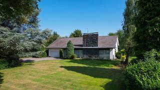 CONDITIONS OF SALEPrice :499,000€ subject to'acceptance by the ownersAvailability ' COMPOSITION AND APPROXIMATE SURFACE AREA OF ROOMS Total surface...