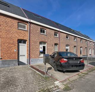 Rustig gelegen woning met 3 SLPK én Terras!Deze charmante woning is ideaal gelegen in een doodlopende straat die omringd wordt door een rustige en...