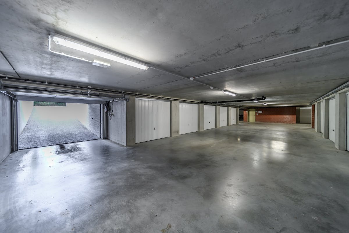 Ondergrondse garagebox te koop nabij het centrum van Veurne. - foto 3