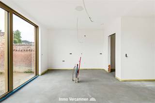<p><span>This charming duplex house, accessible via the Ambachtsstraat, combines a thoughtful layout with contemporary living comfort. </span></p><p><span>On the ground floor, you will enjoy an open and airy living space where the kitchen, dining area and sitting area blend seamlessly. </span></p><p><span>The fully equipped kitchen is complemented by a practical, spacious storage room, while the technology is neatly housed in a separate room.</span></p><p><span> </span></p><p><span>Adjacent is a cozy, south-facing city garden with terrace, fully fenced and equipped with a convenient back gate. </span></p><p><span>From the garden you also reach the exceptionally spacious garage (must be purchased in addition), which offers space not only for a car, but also for bicycles, waste containers and has a connection for a charging station linked to the house.</span></p><p><span>On the upper floor there are two full bedrooms and a stylish bathroom equipped with a double sink unit and a second toilet.</span></p><p><span>The home will be finished according to the sales specifications and includes underfloor heating, solar panels and an energy-efficient heat pump. </span></p><p><span>As a buyer, you will also have the freedom to choose the finishes entirely to your own taste, from flooring to kitchen and plumbing.</span></p><p><span>With a guaranteed E-level of 10, significantly better than the current standard,  you will also enjoy a property tax exemption for 5 years. </span></p><p><span>Completion is scheduled for the second half of 2026.</span></p><p><span> </span></p><p><span>A unique opportunity for those looking for a surprisingly spacious apartment located right in the center of Duffel-West, near schools, stores, weekly market, sports and leisure facilities.</span></p><p><span>Easy accessibility is also an asset, a central location between Brussels - Antwerp, Mechelen - Lier, train station and bicycle route.</span></p><p><span> </span></p><p><span>Visits only by appointment, information without engagement at the office: 015/755 444 or <span>info@immovercammen.be</span></span></p><p><span> </span></p>