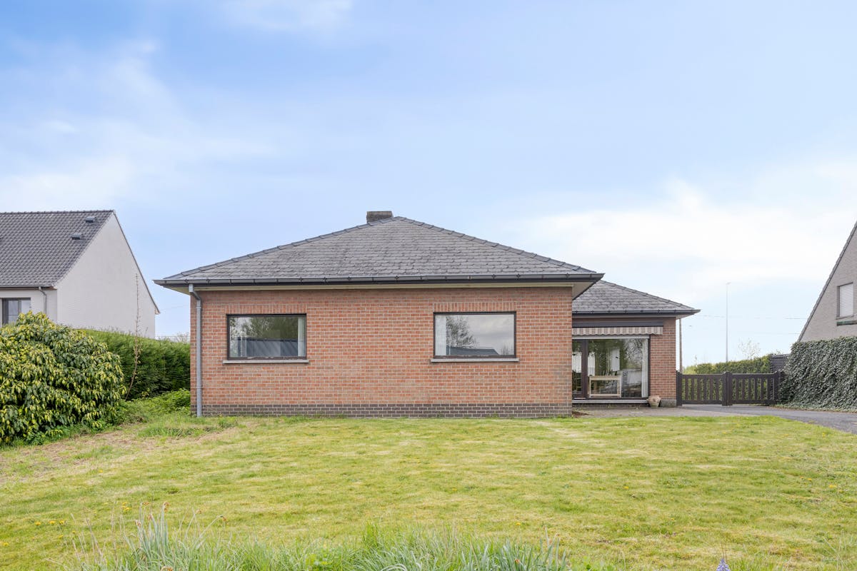 Open building with studio and garage in Zulte for sale - photo 3