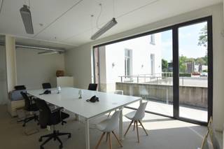 Het stijlvol gerenoveerde kunstenaarshuis Huize Minne is gelegen aan de Kortrijksesteenweg te Sint-Martens-Latem en geniet van een...