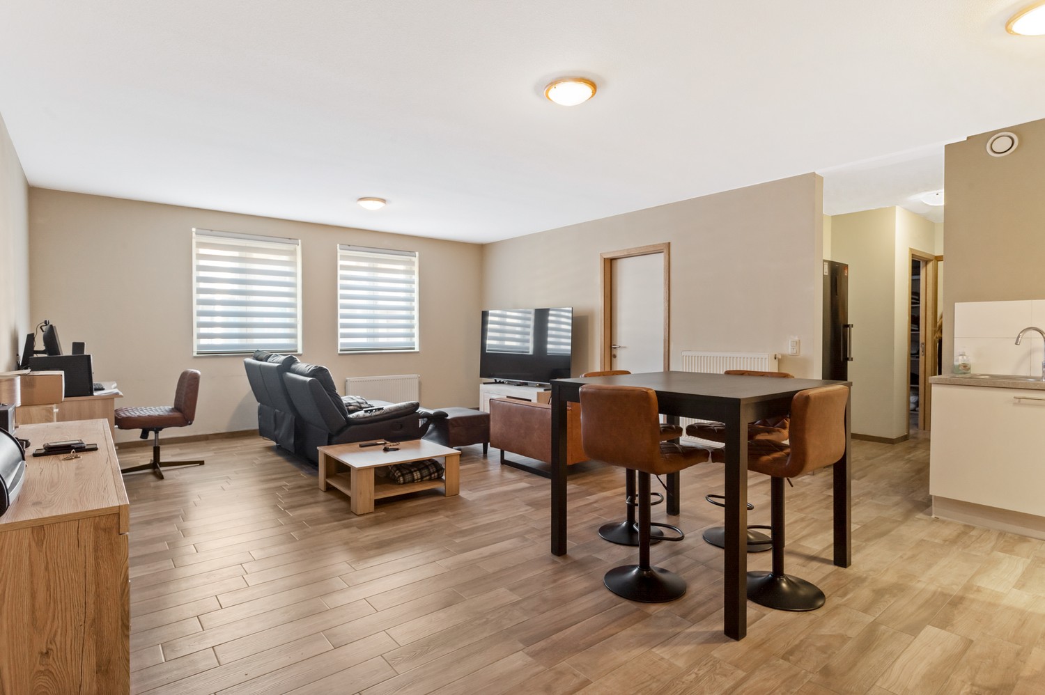 Instapklaar gelijkvloersappartement met 2 slaapkamers! - foto 1